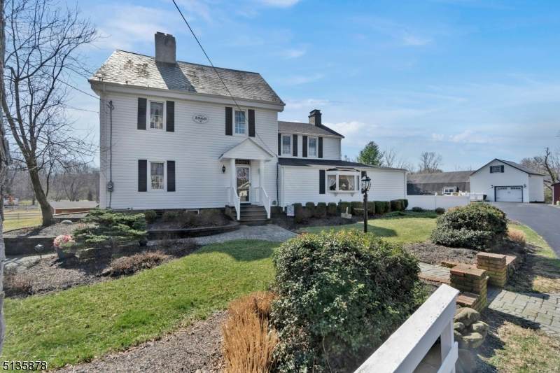 111 Mackerley Rd - Photo 1