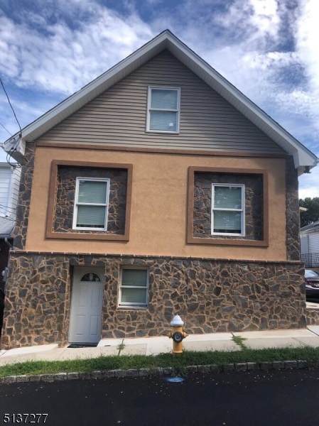 104 Hillcrest Ave - Photo 1
