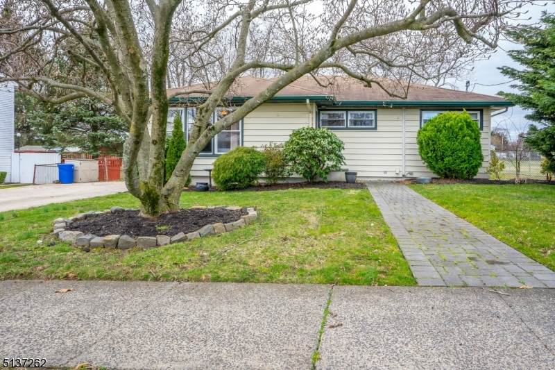 434 S Feltus St - Photo 1