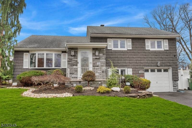 1655 Lenape Rd - Photo 1