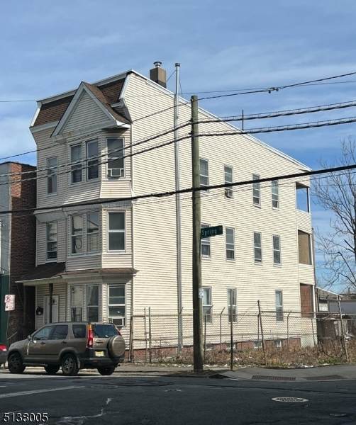 151 Spring St - Photo 1