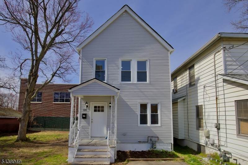 124 Oswald Pl - Photo 1