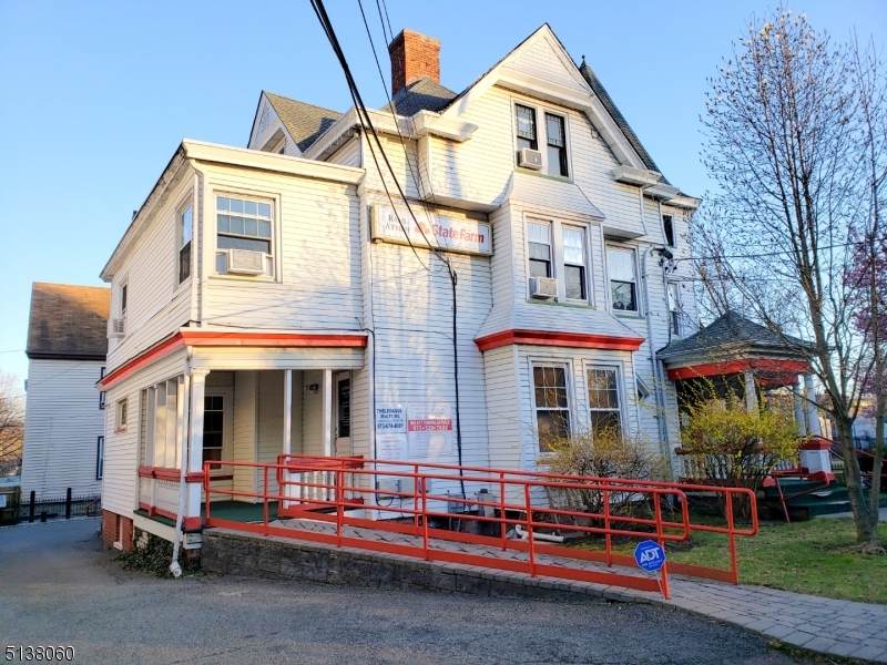 47 Park Ave - Photo 1