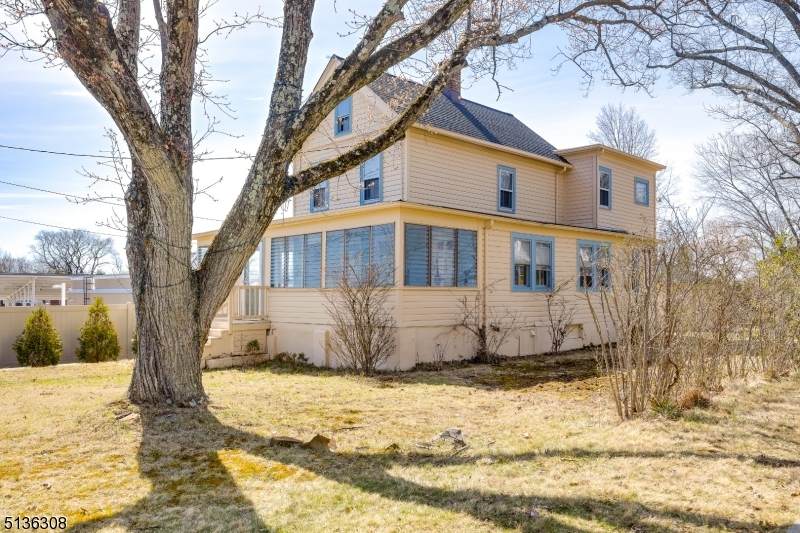 79 Wilson Ave - Photo 1