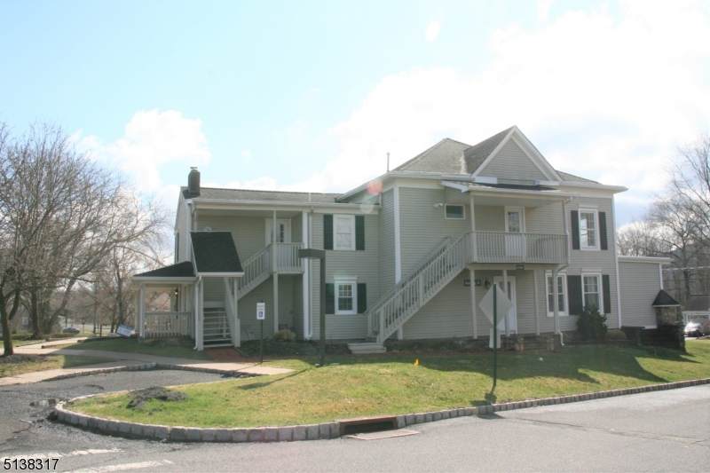 152 Main St - Building D2 - Photo 1