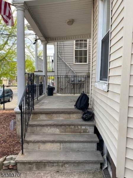 428 Van Houten St - Photo 1
