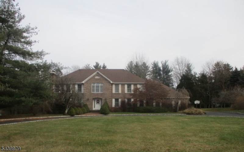 8 Manor Dr - Photo 1