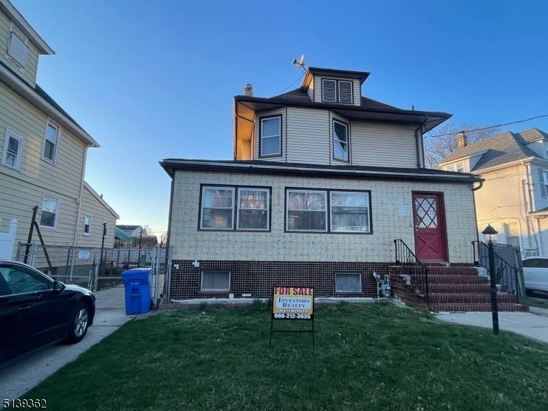 134 West Gibbons Street - Photo 1