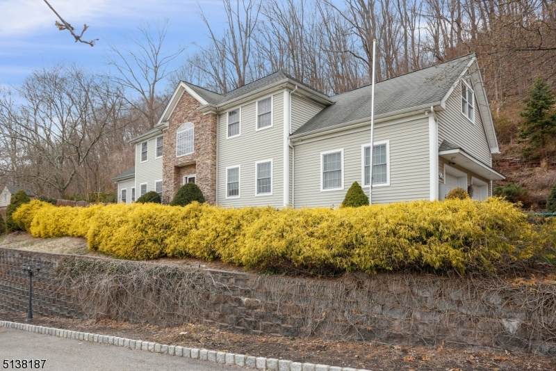 680 Pine Brook Rd - Photo 1