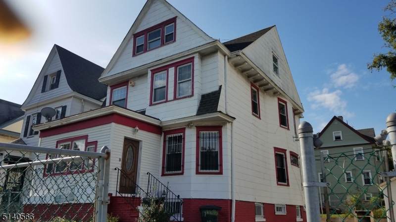 19 Whittlesey Ave - Photo 1