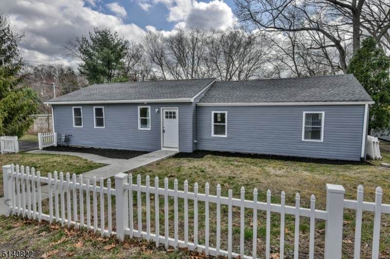 9 Ridgedale Rd - Photo 1