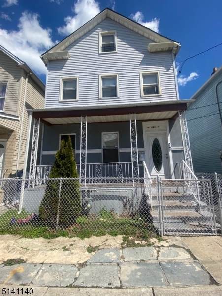 233 Pine St - Photo 1