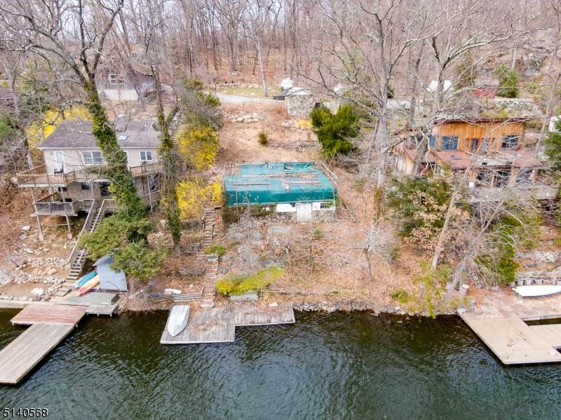144 Pine Tree Rd - Photo 1