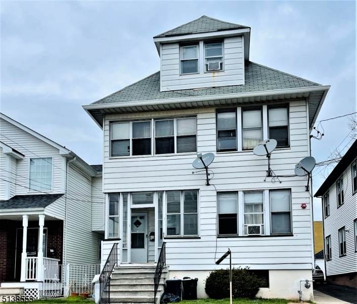 91 8Th Ave - Photo 1