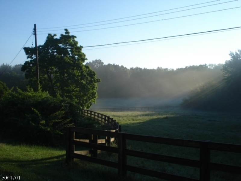 8 Mabey Ln - Photo 1