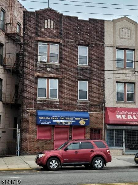 1683 Kennedy - Photo 1