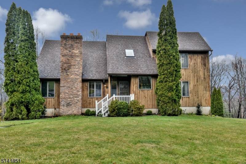 34 Malcolm Pl - Photo 1