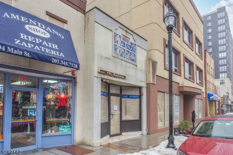 192 Main St - Photo 1