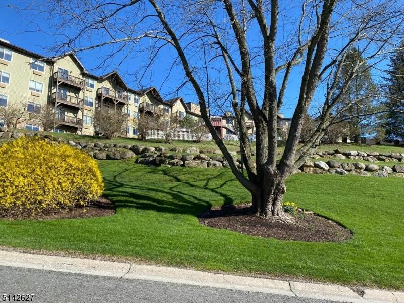 2 Chamonix Dr - Photo 1