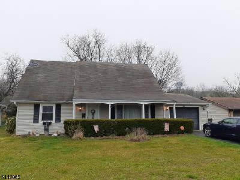 11 Hanover Ln - Photo 1