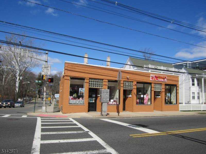 487 Valley St - Photo 1