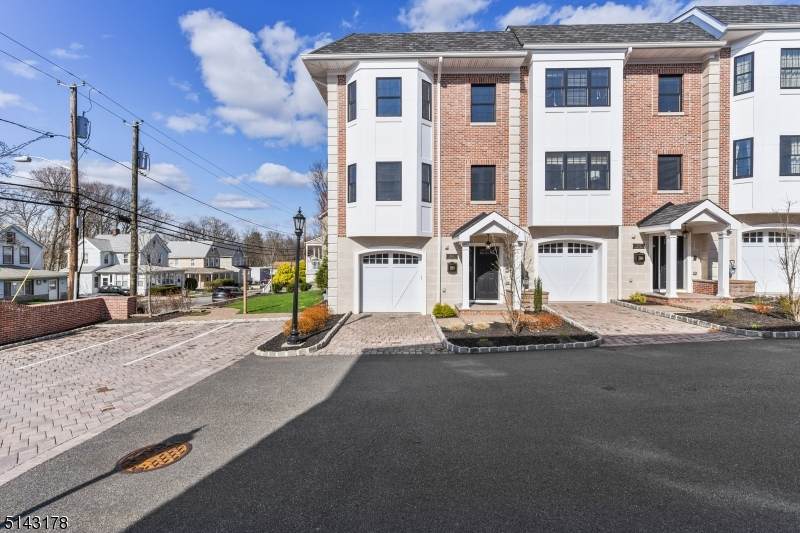 4 Central Ave - Photo 1
