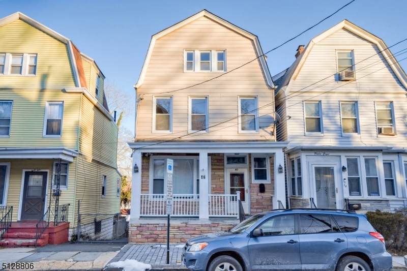 42 Newton Pl - Photo 1