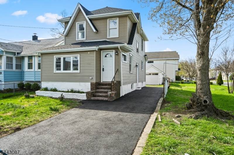 2312 Elizabeth Ave - Photo 1