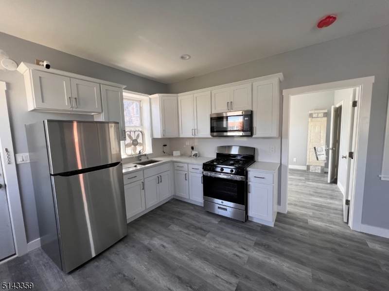 4 Winans St - Photo 1