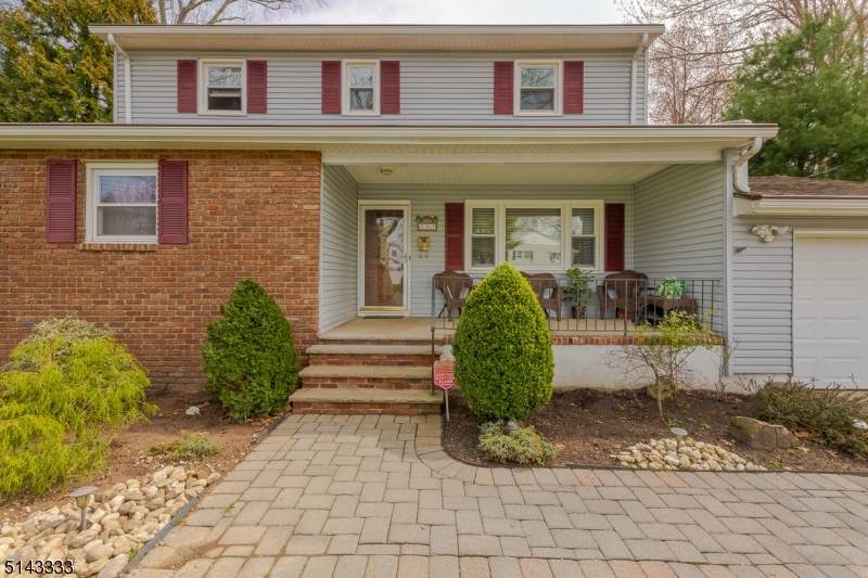 711 Anna Pl - Photo 1