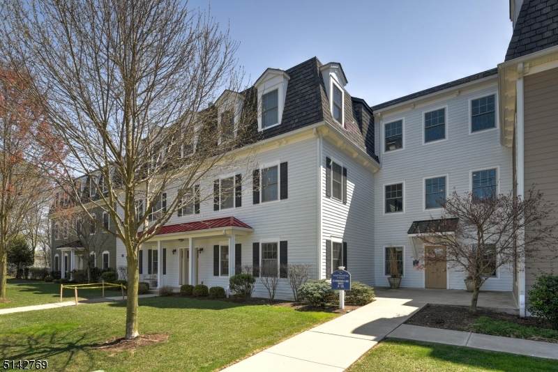 25 Ridgedale Ave - Photo 1