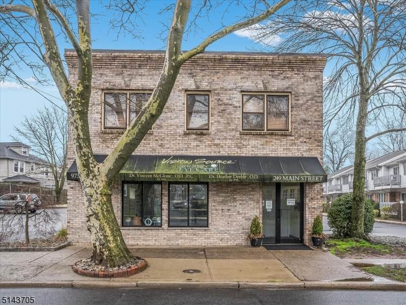 249 Main St - Photo 1