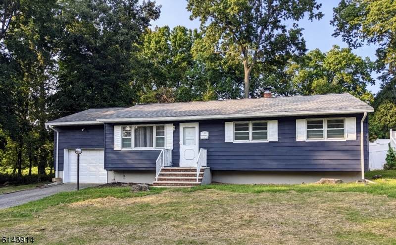 19 Willow Ave - Photo 1