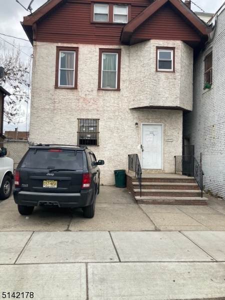 131 S Day St - Photo 1