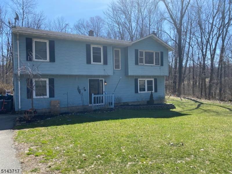 11 Woodland Dr - Photo 1
