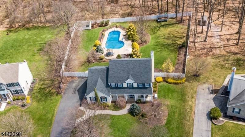 21 Saunders Ln - Photo 1