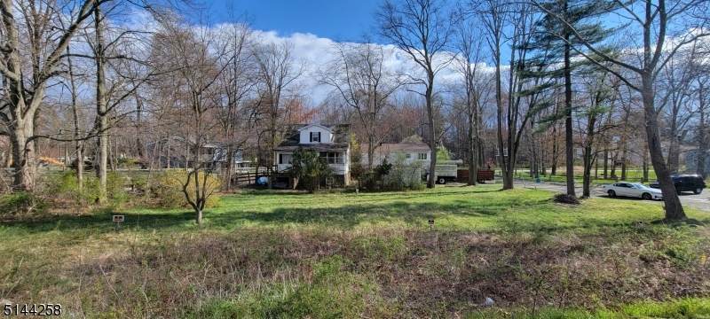15 Lake Ct - Photo 1