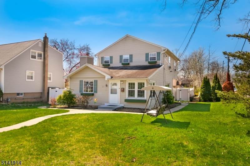 52 Minnehaha Blvd - Photo 1