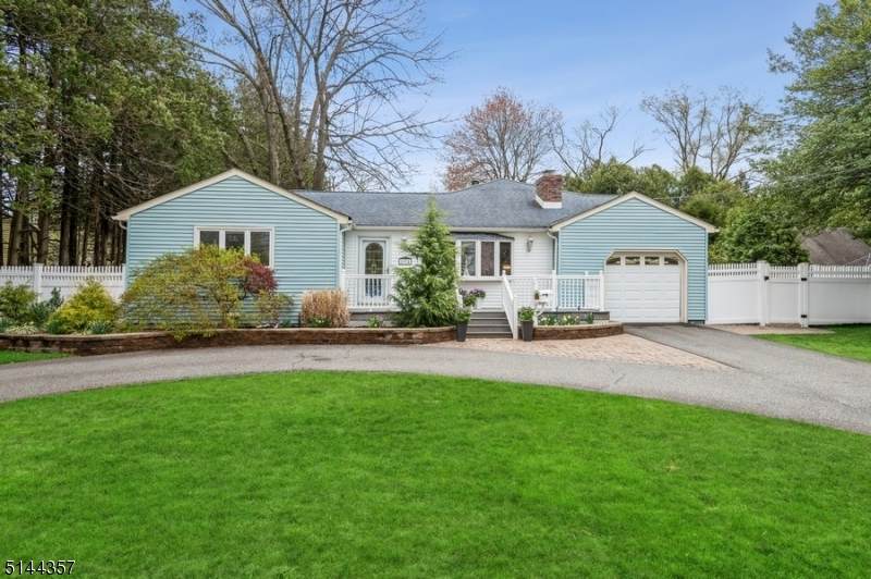 1974 Raritan Rd - Photo 1