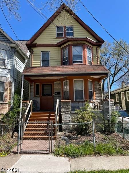 66 Columbia Ave - Photo 1