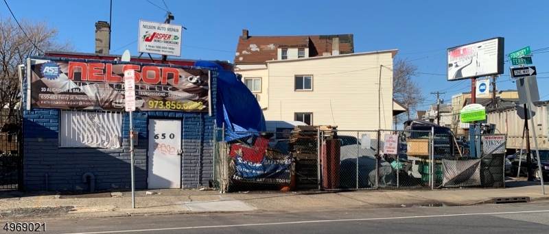 650 Ferry St - Photo 1