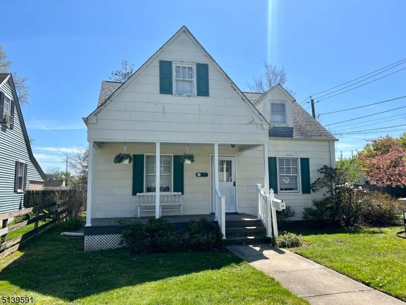 318 W Maple Ave - Photo 1