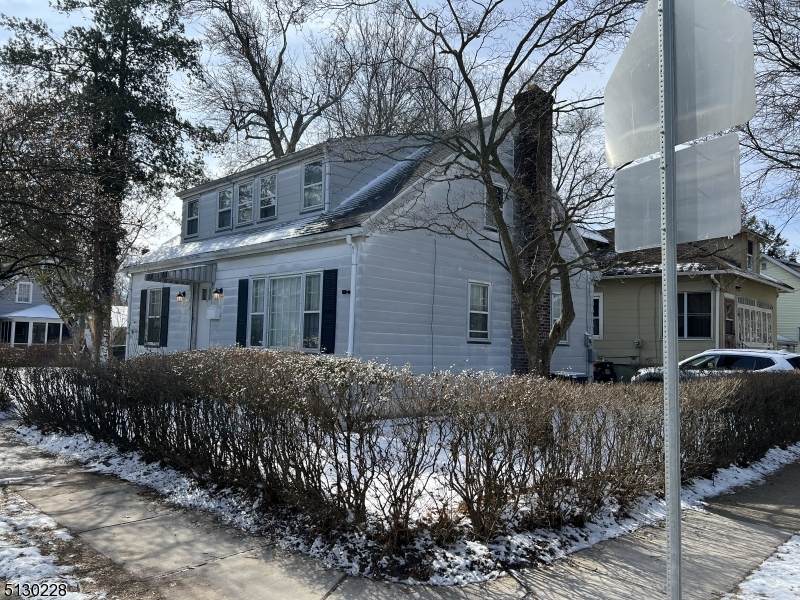 132 Garfield Pl - Photo 1