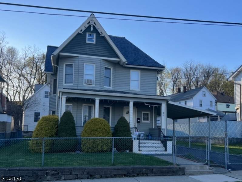 55 Lincoln Ave - Photo 1