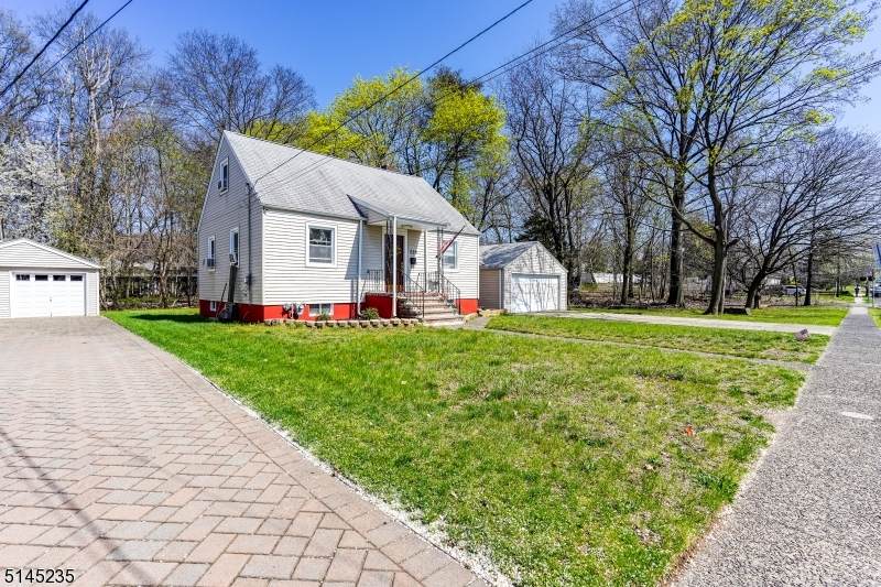 619 Mola Blvd - Photo 1