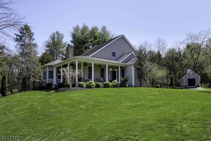 44 Hill Rd - Photo 1