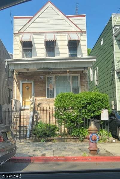 40 Armstrong Ave - Photo 1