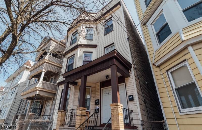814 S 16Th St - Photo 1