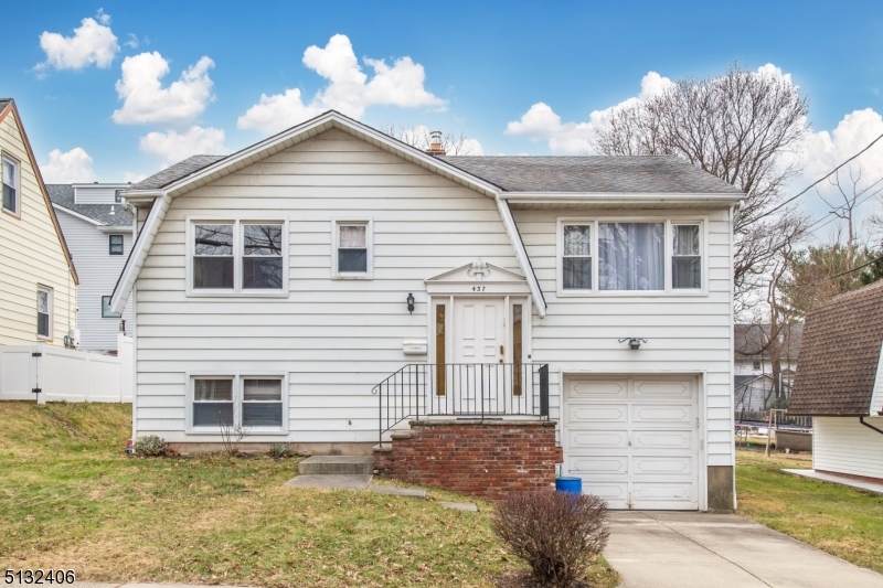 437 Brook Ave - Photo 1