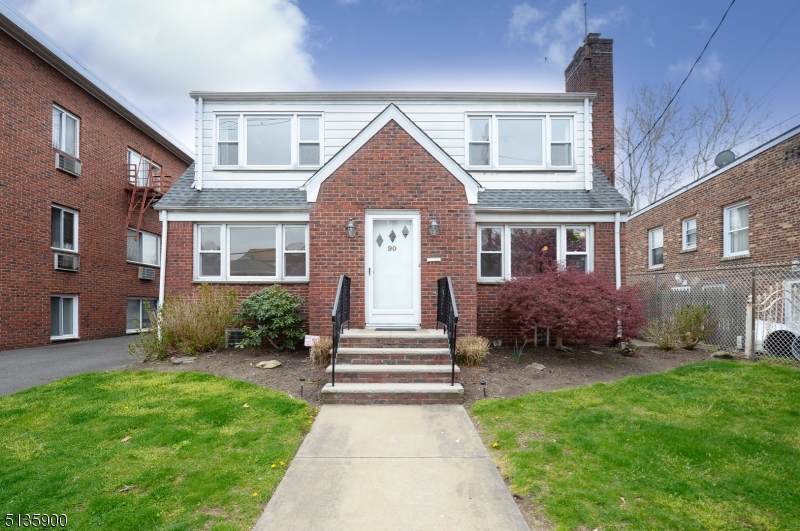 90 Frederick St - Photo 1